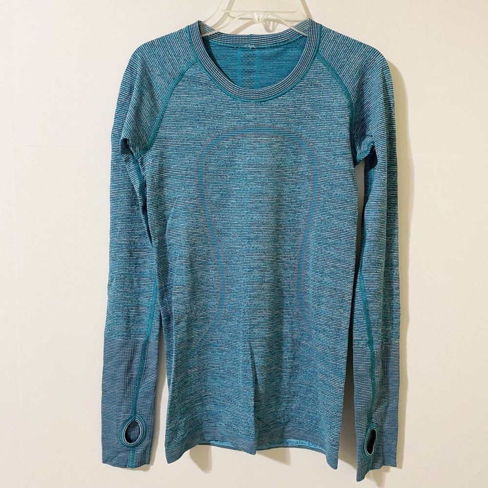 Lululemon Size 4 Blue Long Sleeve Swiftly Tech Shirt Thumbholes Workout